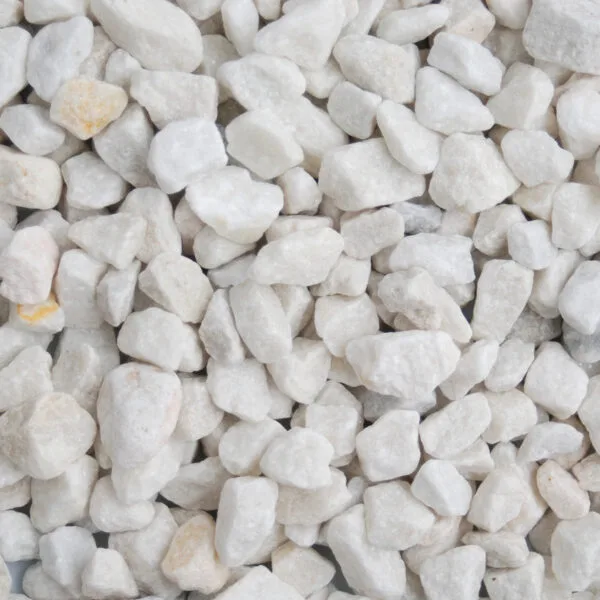 Long Rake Spar 20mm Polar White Chippings Bulk Bag